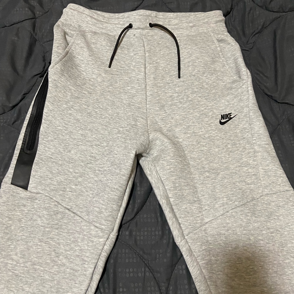Nike tech fleece pants